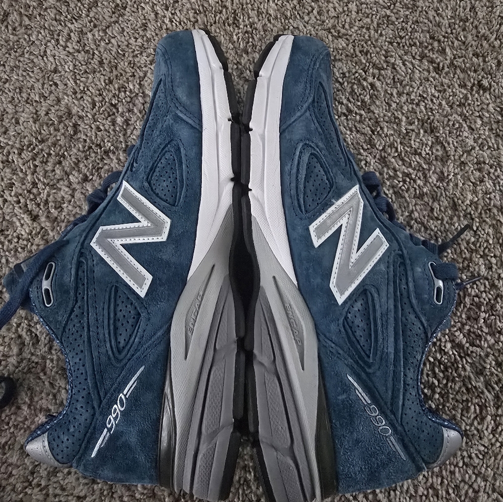 New Balance Men's Blue Sneakers Size 9 Like New